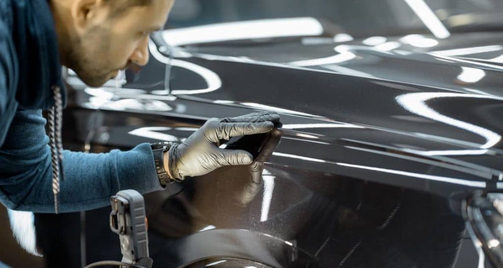 Traitement céramique pour carrosserie voiture