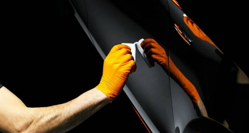 Traitement céramique de la carrosserie : quelles étapes ? - Charles ...
