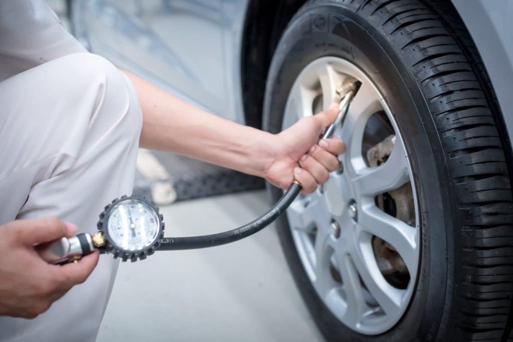 Choisir meilleur gonfleur pneu voiture