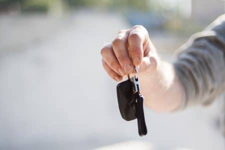 La vérité surprenante sur l'emballage de vos clés de voiture dans du papier aluminium !