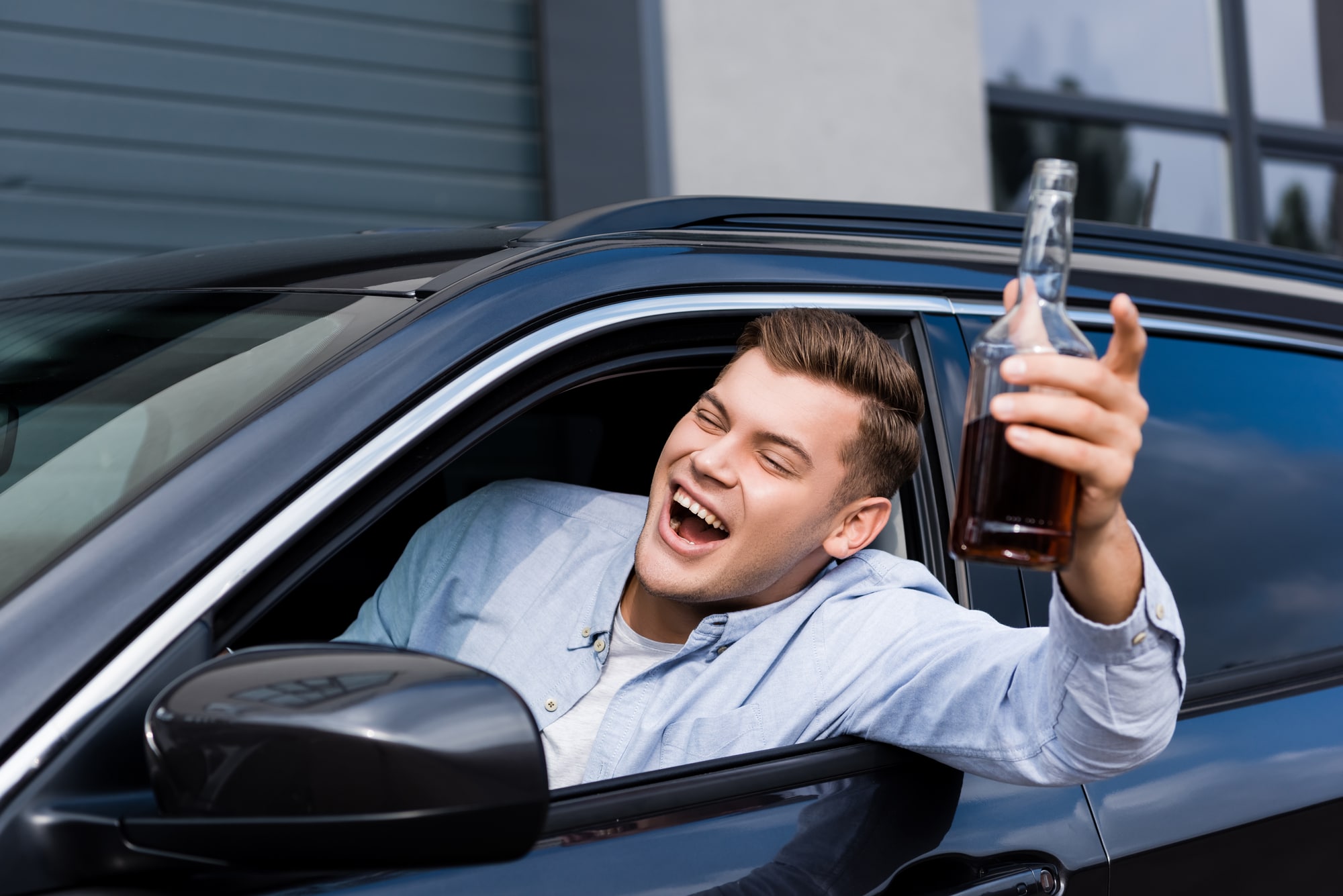 Scénario incroyable Un conducteur ivre échange de place avec son passager également saoul !