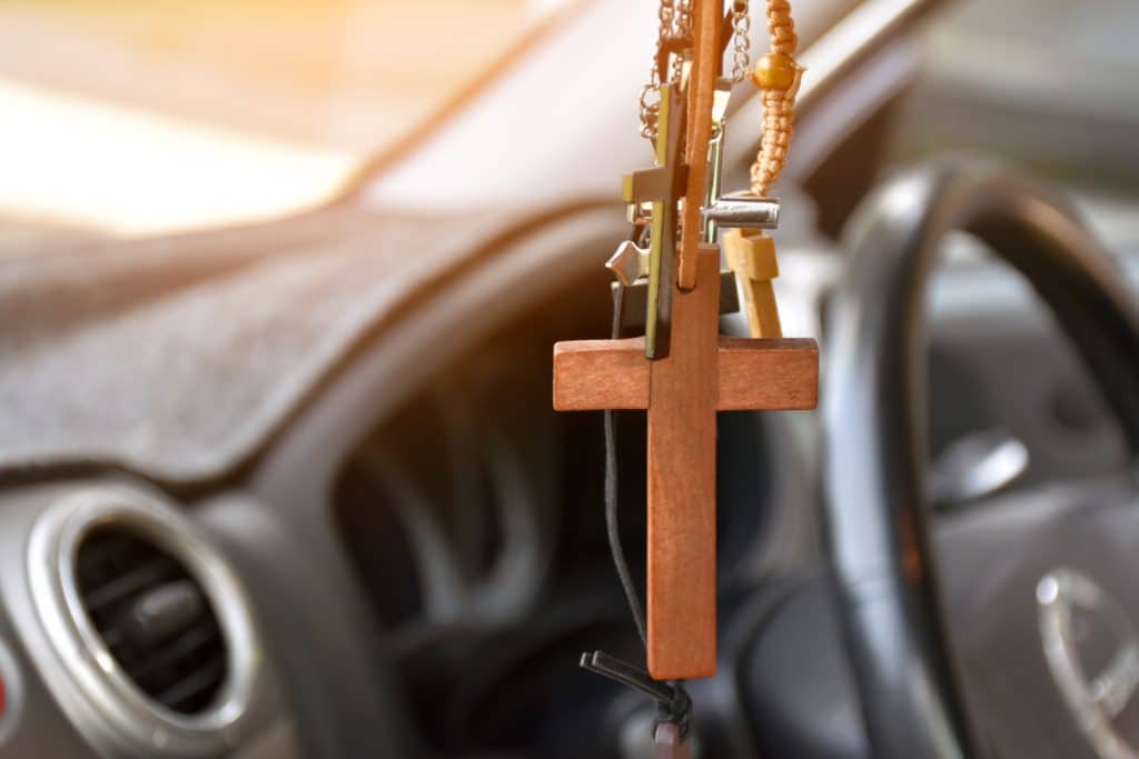 Bénir sa voiture en l'honneur de Saint Christophe