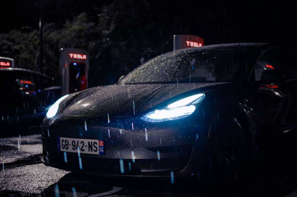 Tesla voiture